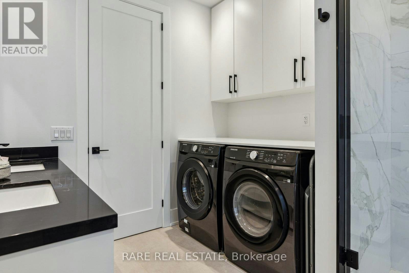 19 Twenty Ninth Street, Toronto, ON, M8W 3A9 - 21