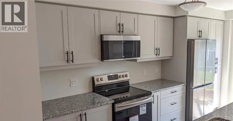 8-311 Woolwich Street, Waterloo, ON, N2K 0H4 - 4