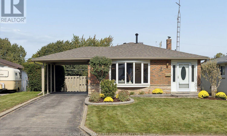 7 Archer Drive