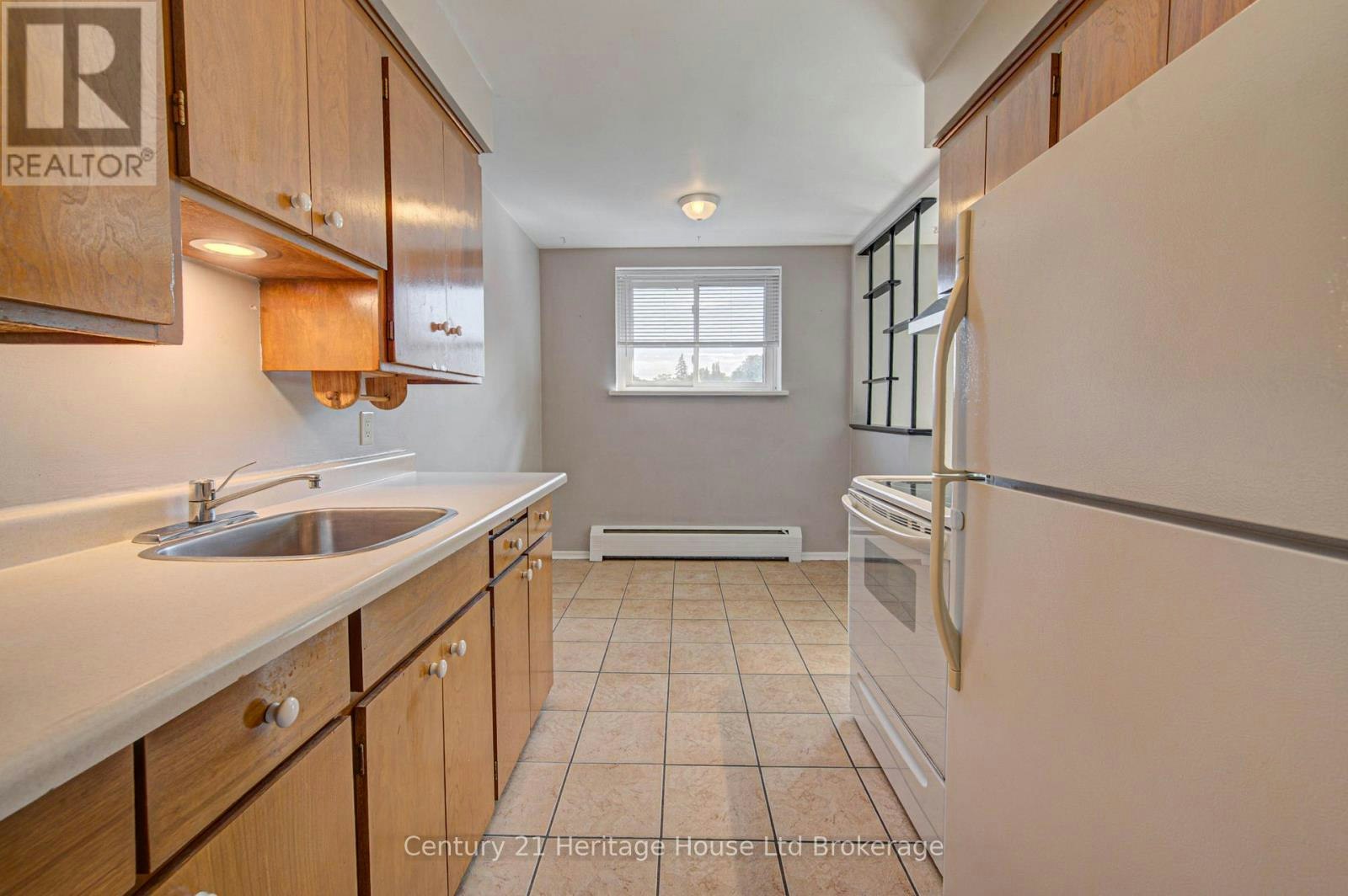 401-770 Hughson Street, Woodstock, ON, N4S 4P5 - 5