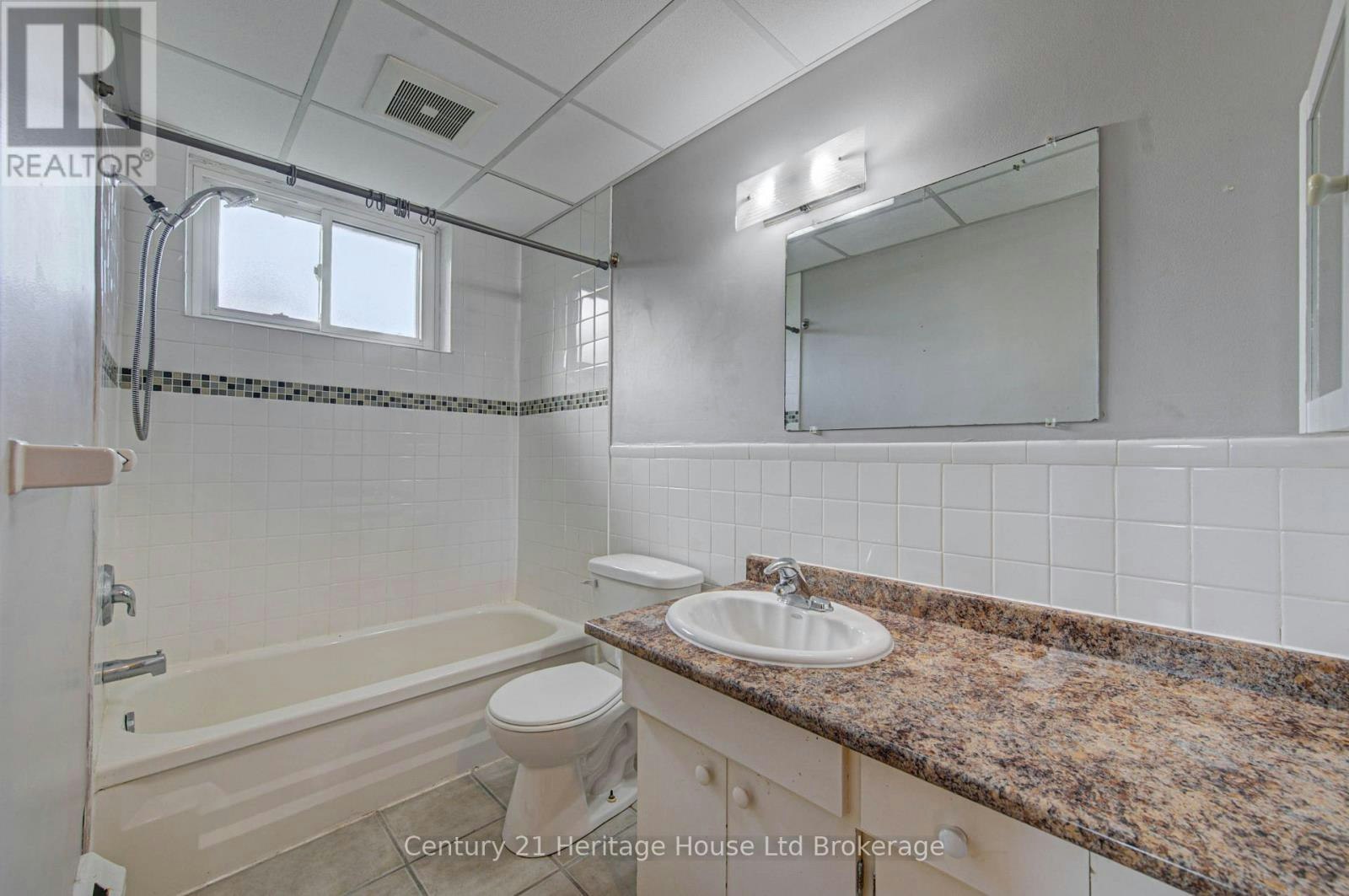 401-770 Hughson Street, Woodstock, ON, N4S 4P5 - 12