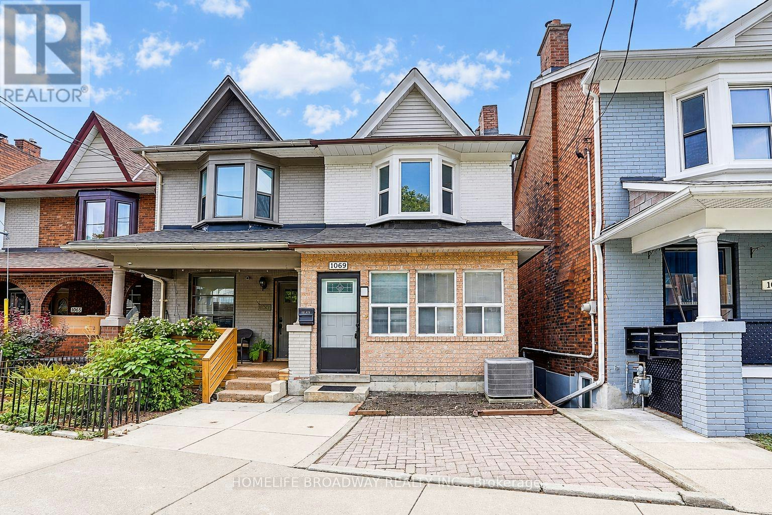 1069 Davenport Road, Toronto, ON, M6G 2C2