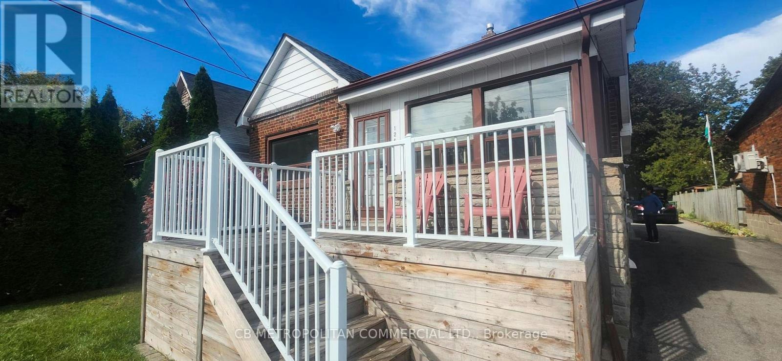 UPPER-124 Evans Avenue, Toronto, ON, M8Z 1H9 - 2