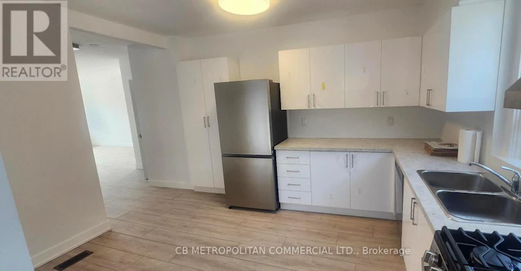 UPPER-124 Evans Avenue, Toronto, ON, M8Z 1H9 - 4