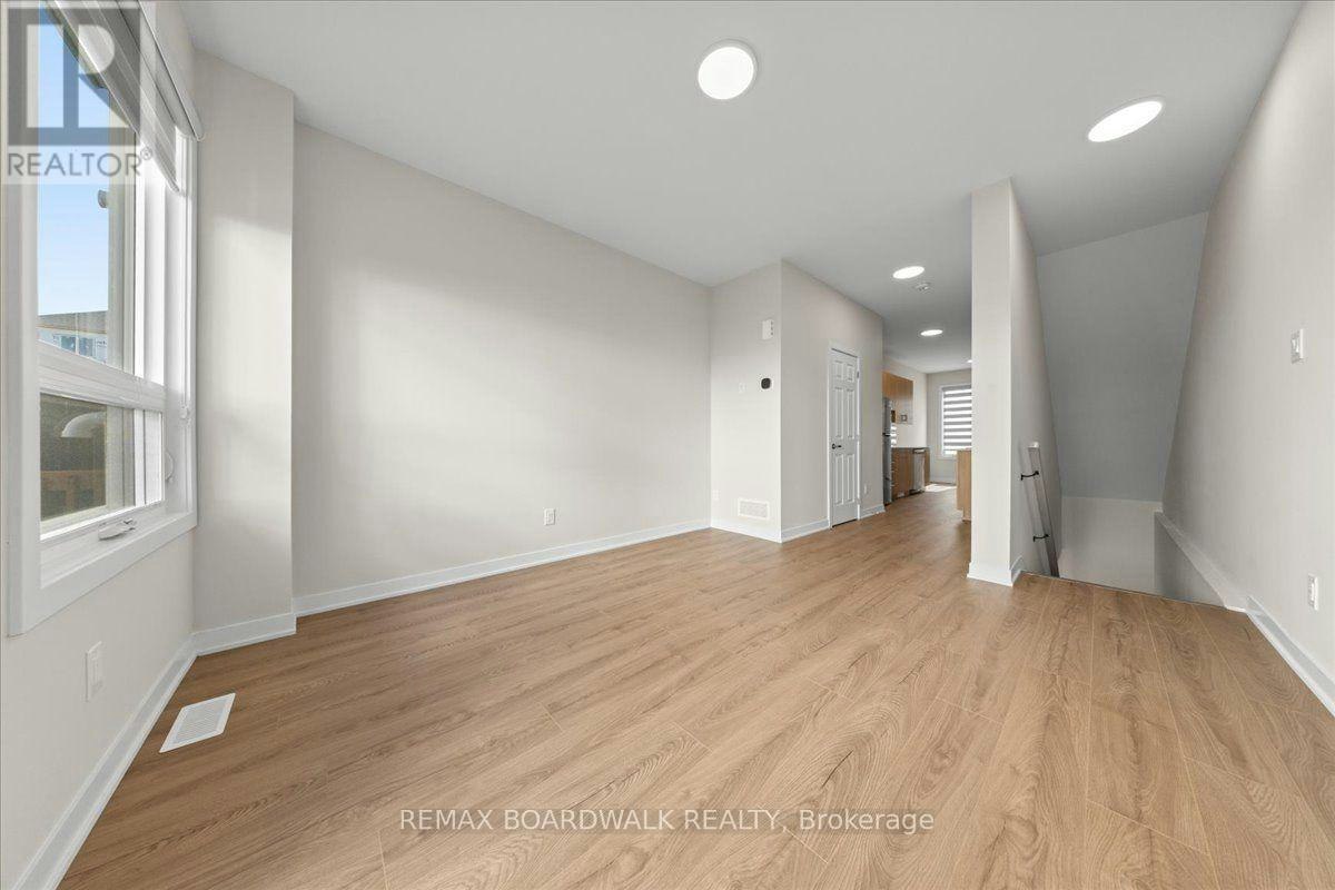 814 Utopie Private, Ottawa, ON, K1W 0M5 - 12