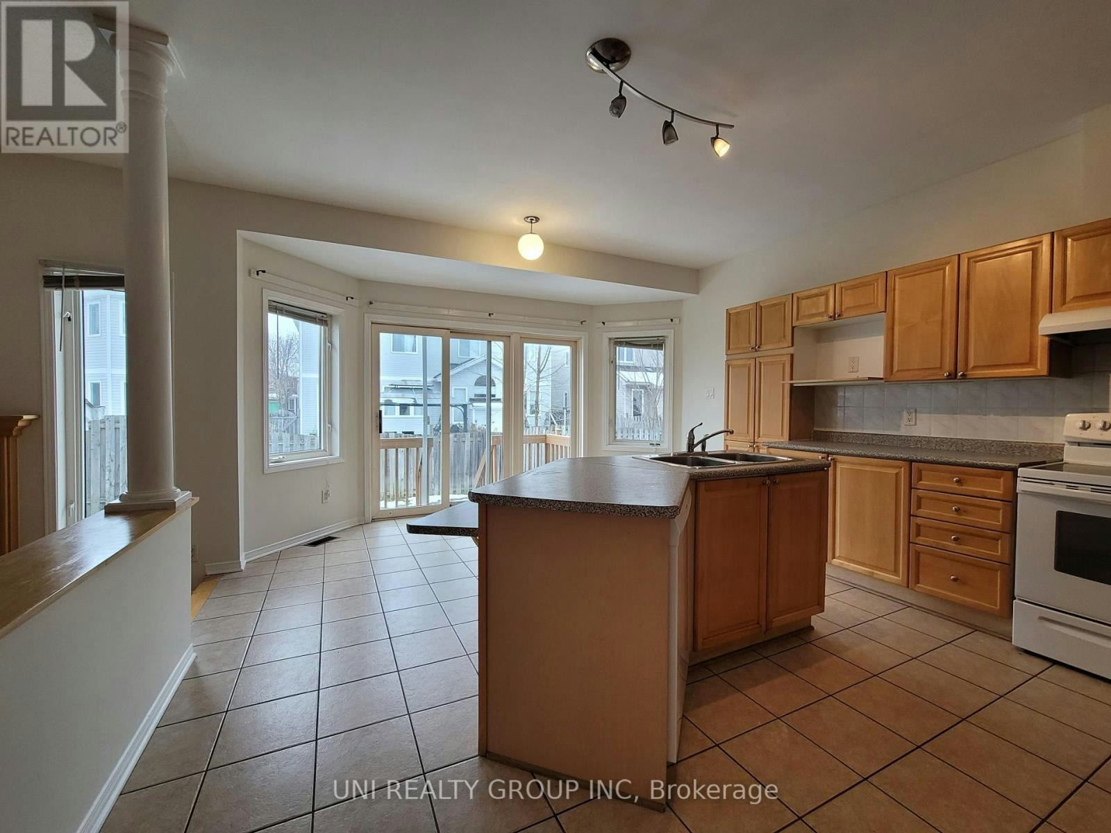 12 Staten Way, Ottawa, ON, K2C 4E7 - 15