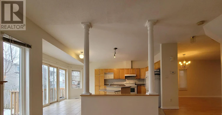 12 Staten Way, Ottawa, ON, K2C 4E7 - 12