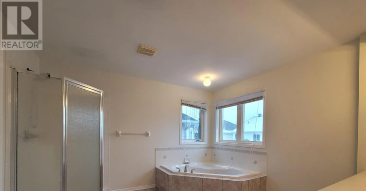 12 Staten Way, Ottawa, ON, K2C 4E7 - 17