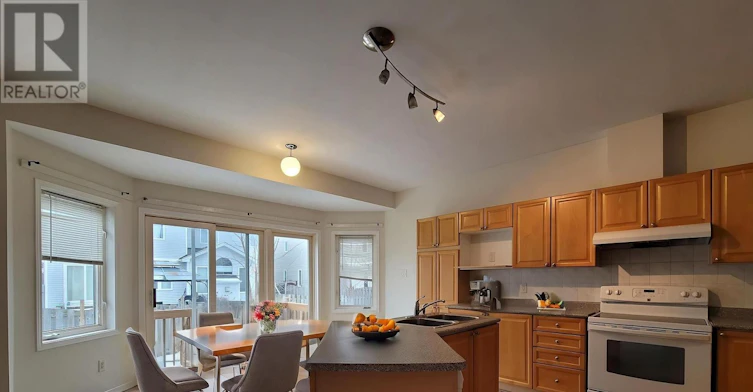 12 Staten Way, Ottawa, ON, K2C 4E7 - 11