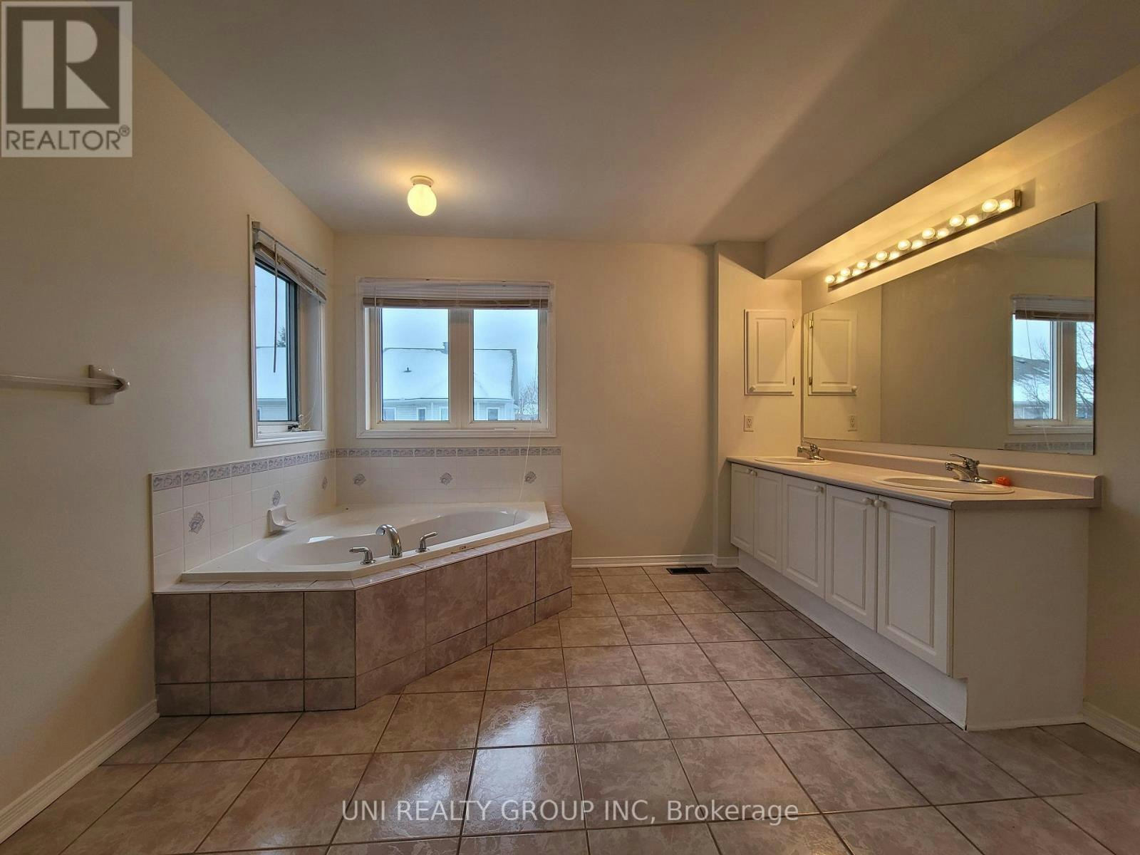 12 Staten Way, Ottawa, ON, K2C 4E7 - 19