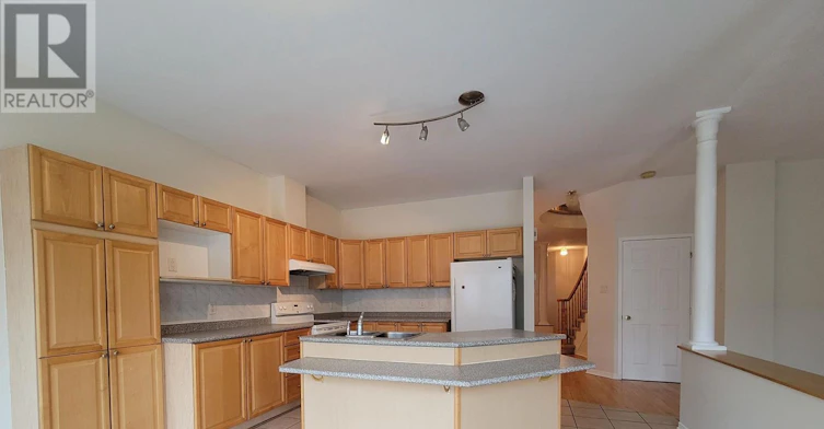 12 Staten Way, Ottawa, ON, K2C 4E7 - 13