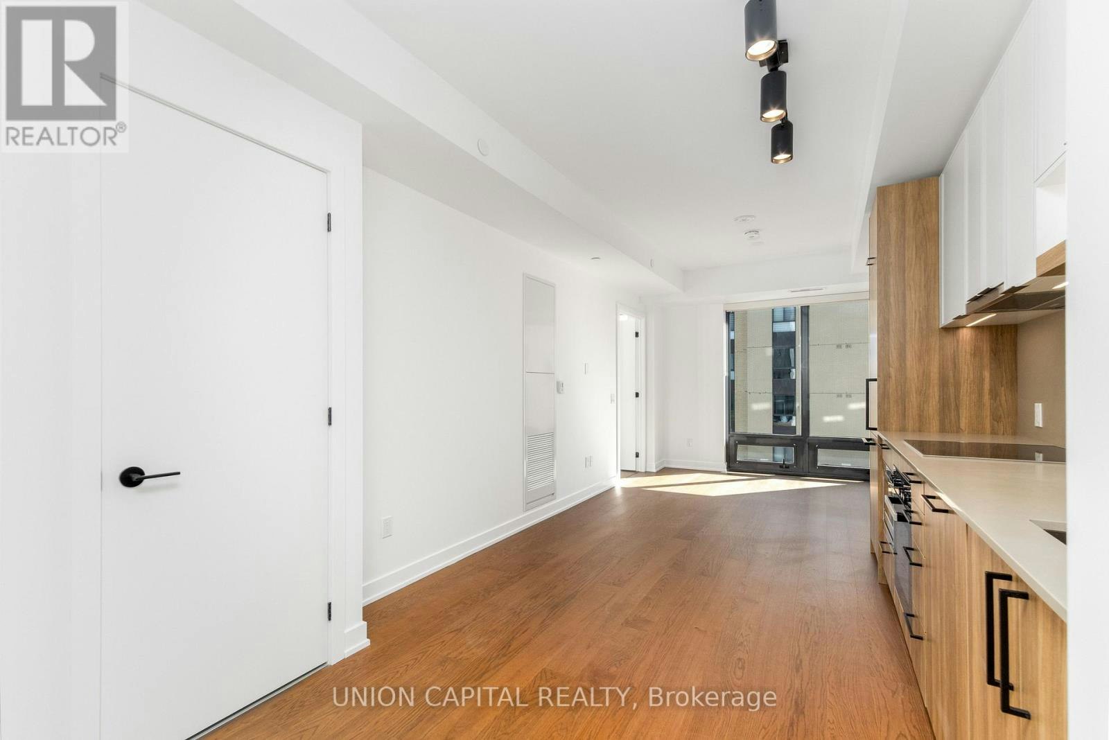1802-91 Montclair Avenue, Toronto, ON, M5P 0B1 - 16