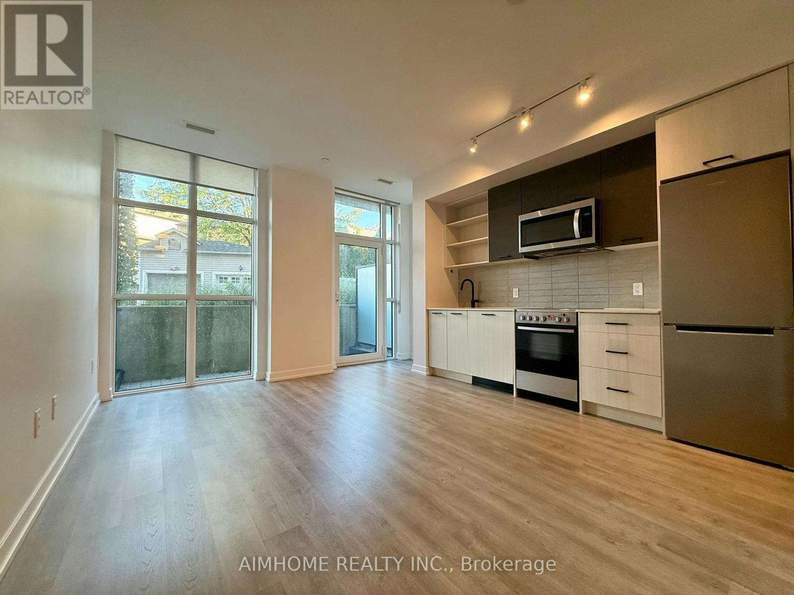 110-2300 St. Clair Avenue W, Toronto, ON, M6N 0B3
