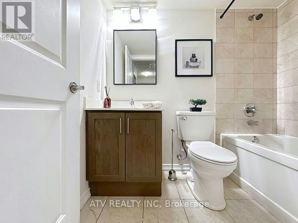 35-26 Fieldway Road, Toronto, ON, M8Z 0E3 - 36