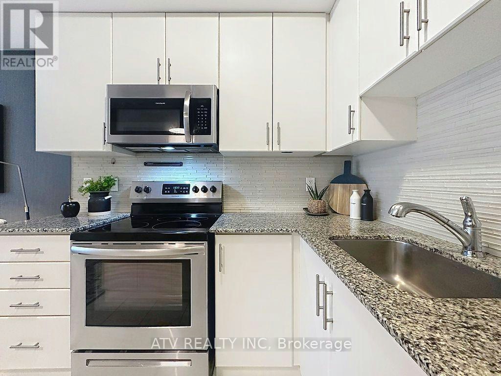 35-26 Fieldway Road, Toronto, ON, M8Z 0E3 - 9