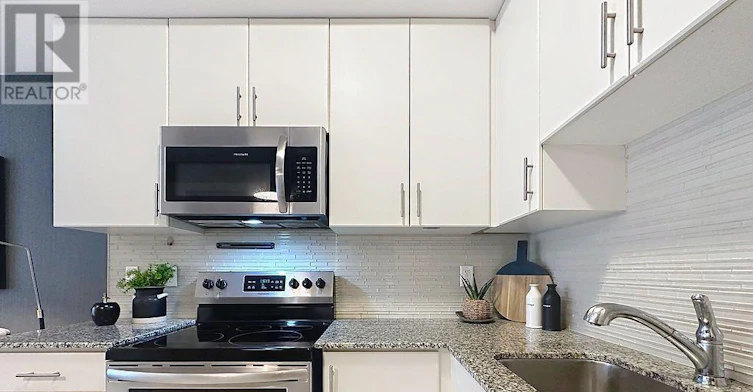 35-26 Fieldway Road, Toronto, ON, M8Z 0E3 - 9