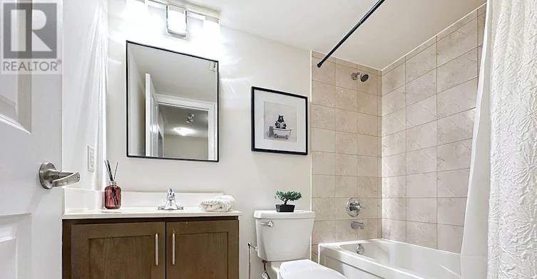 35-26 Fieldway Road, Toronto, ON, M8Z 0E3 - 35