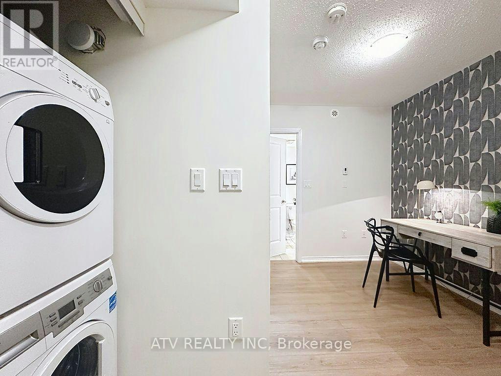 35-26 Fieldway Road, Toronto, ON, M8Z 0E3 - 37