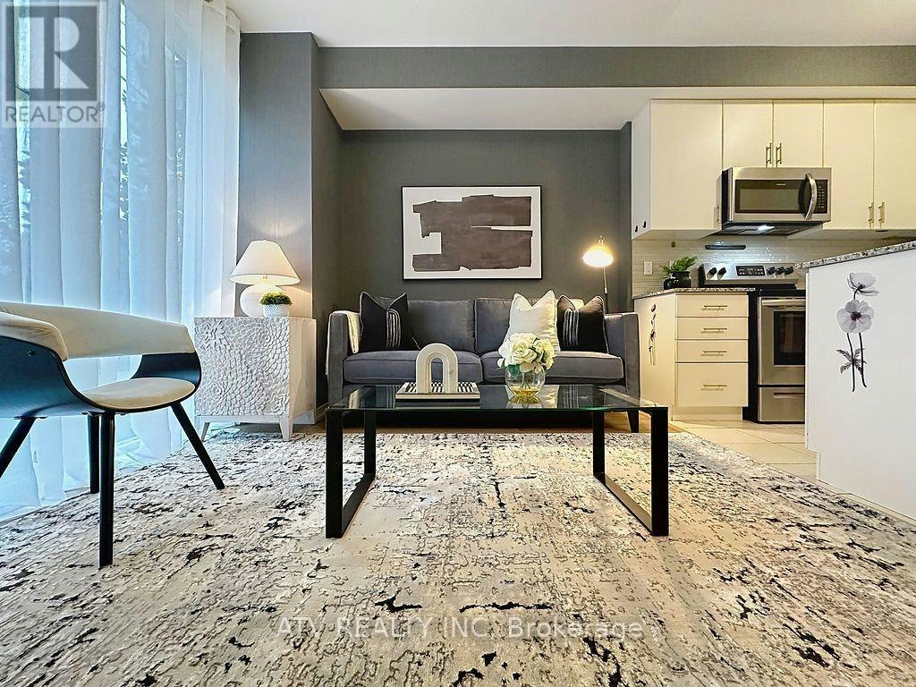 35-26 Fieldway Road, Toronto, ON, M8Z 0E3 - 2