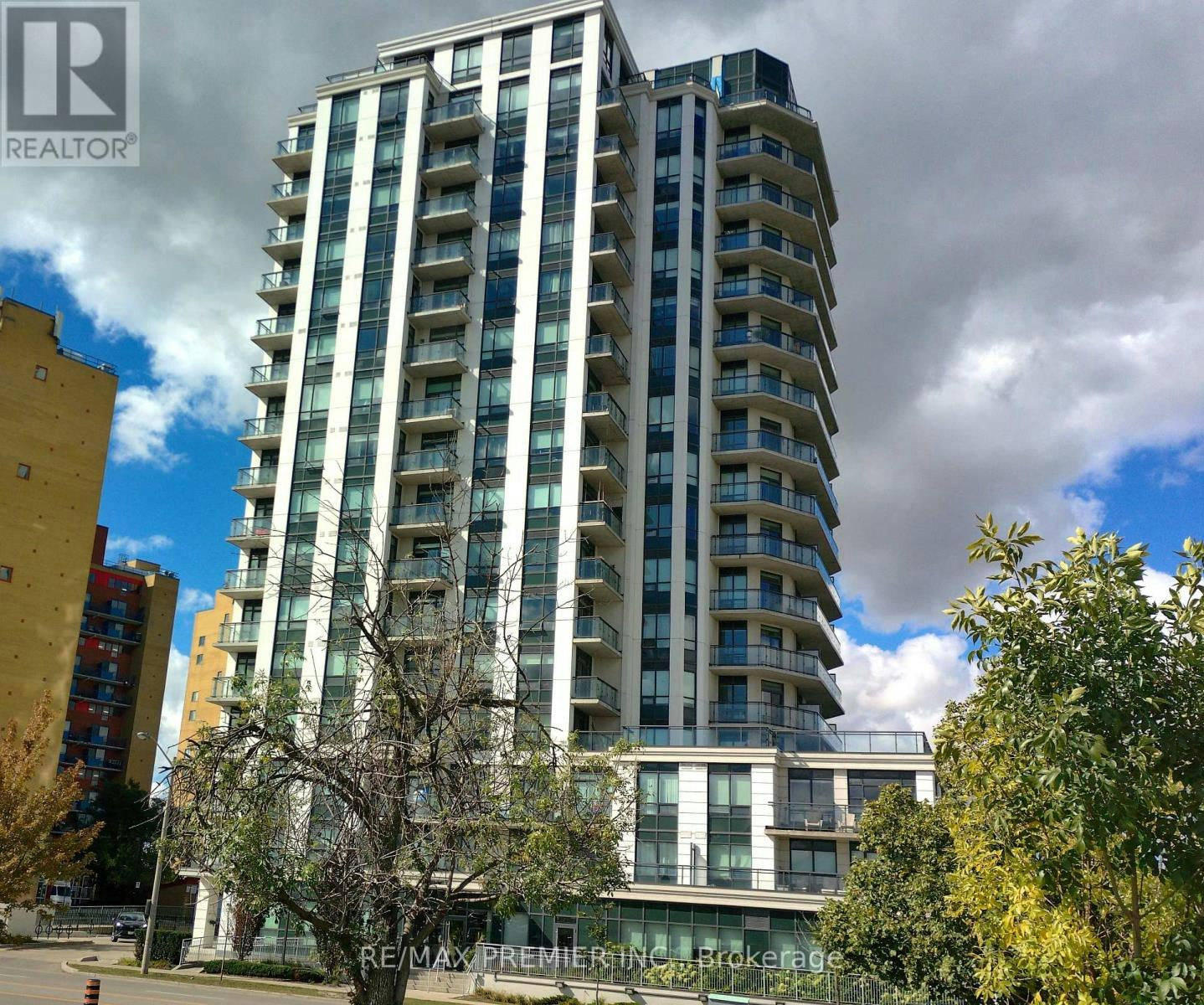 404-840 Queens Plate Drive, Toronto, ON, M9W 0E7 - 2