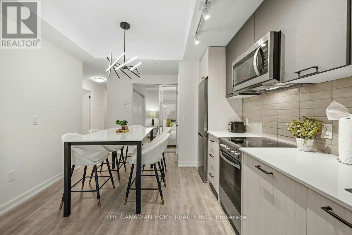 208-2300 St Clair Avenue W, Toronto, ON, M6N 0B3 - 15