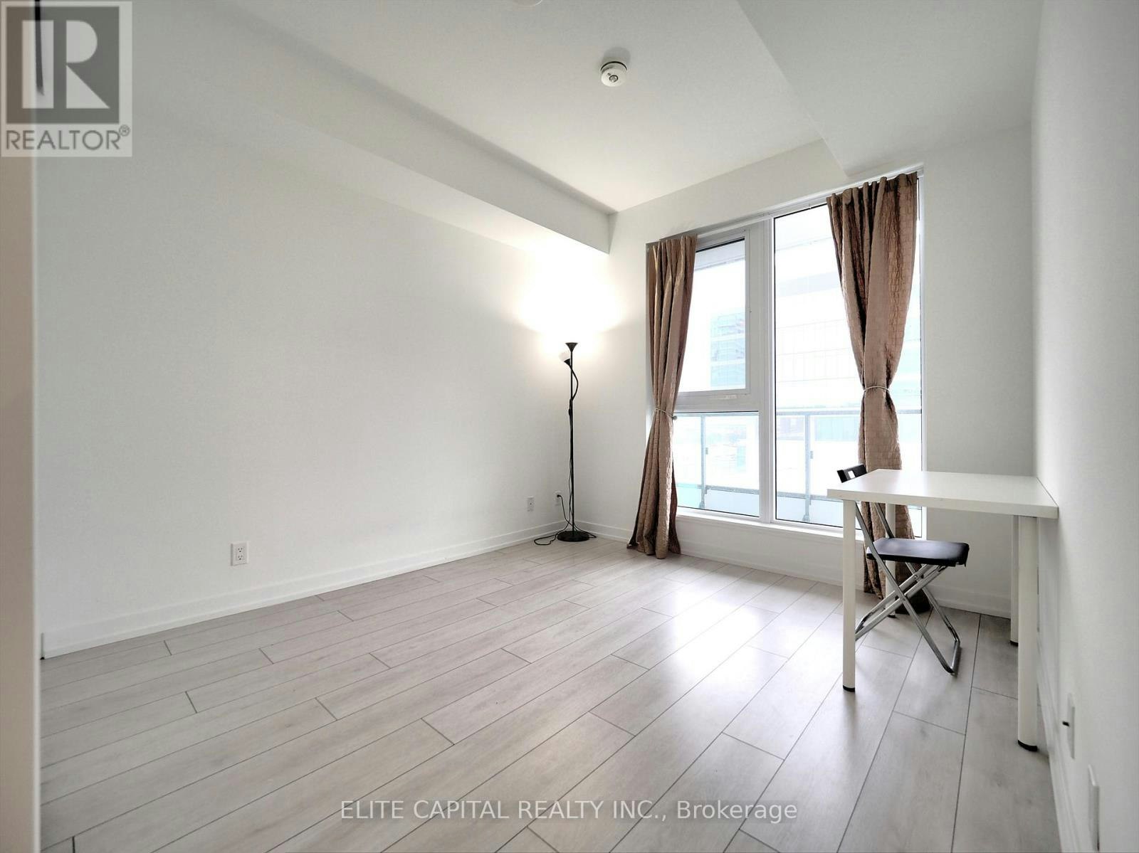 702-5 Buttermill Avenue, Vaughan, ON, L4K 0J5 - 4