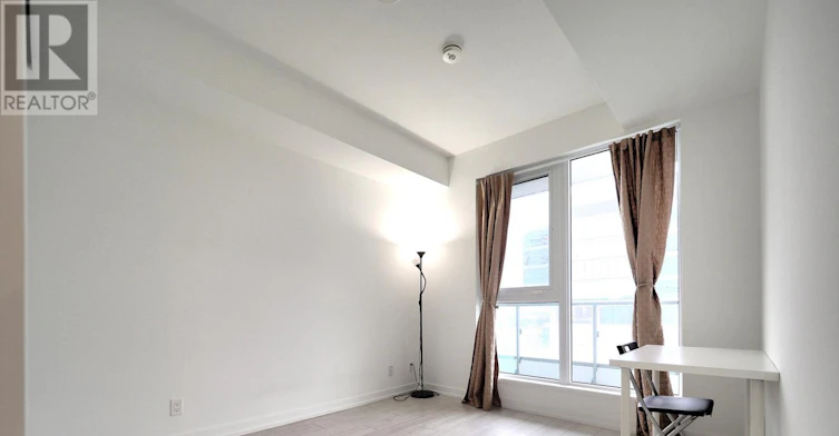 702-5 Buttermill Avenue, Vaughan, ON, L4K 0J5 - 4