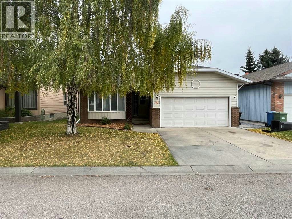12 Woodmont Rise SW, Calgary, AB, T2W 4L3