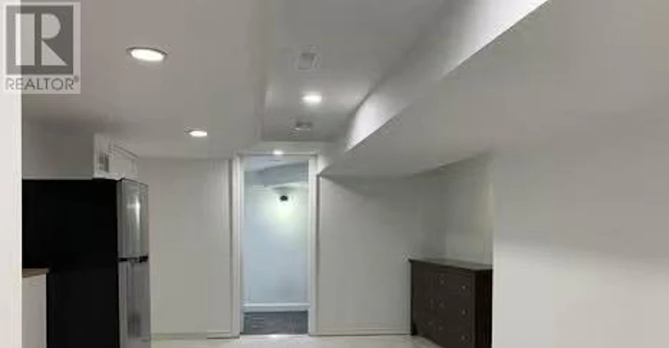 LOWER-370 Delaware Avenue, Toronto, ON, M6H 2T8 - 3