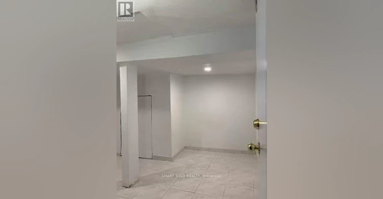 LOWER-370 Delaware Avenue, Toronto, ON, M6H 2T8 - 5