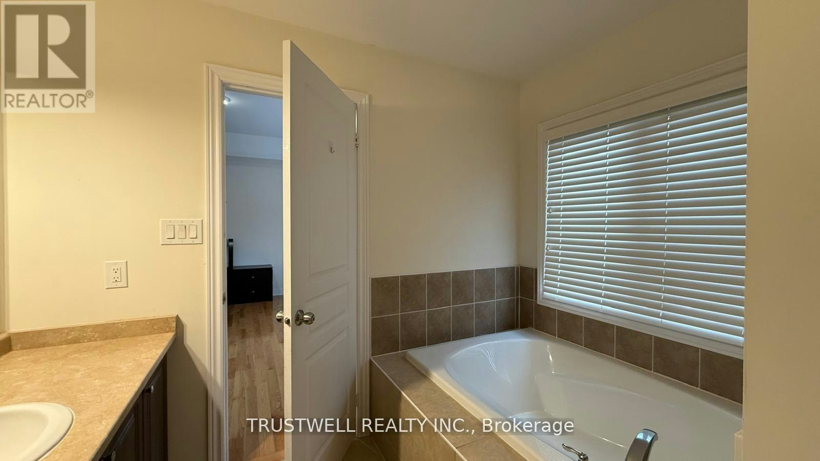 54 Busch Avenue, Markham, ON, L6C 0V4 - 10