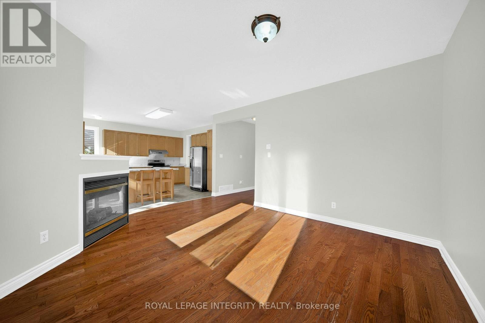 33 Norgold Crescent, Ottawa, ON, K2T 1J1 - 12