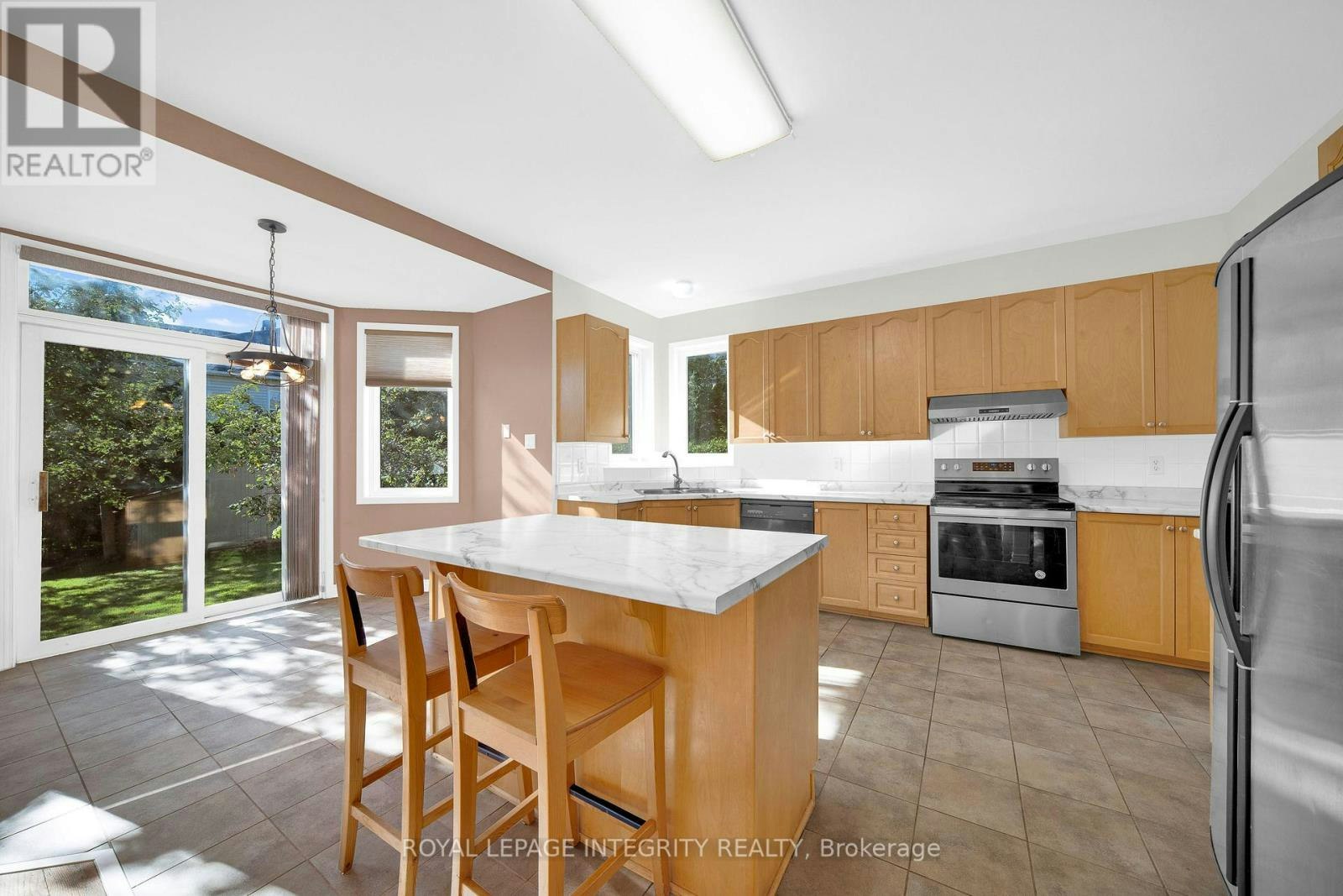 33 Norgold Crescent, Ottawa, ON, K2T 1J1 - 14