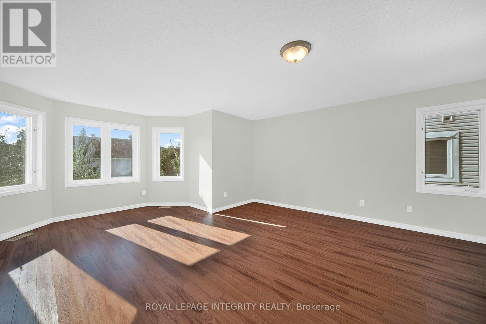 33 Norgold Crescent, Ottawa, ON, K2T 1J1 - 21
