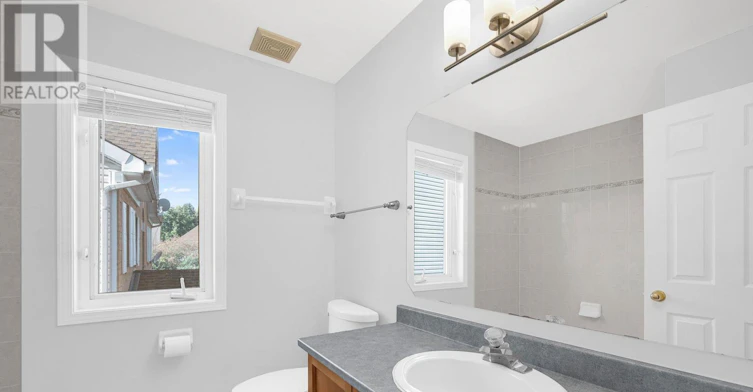 33 Norgold Crescent, Ottawa, ON, K2T 1J1 - 31