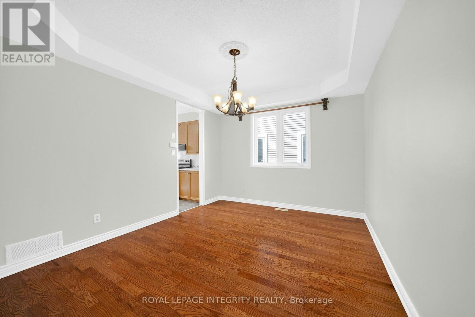 33 Norgold Crescent, Ottawa, ON, K2T 1J1 - 9