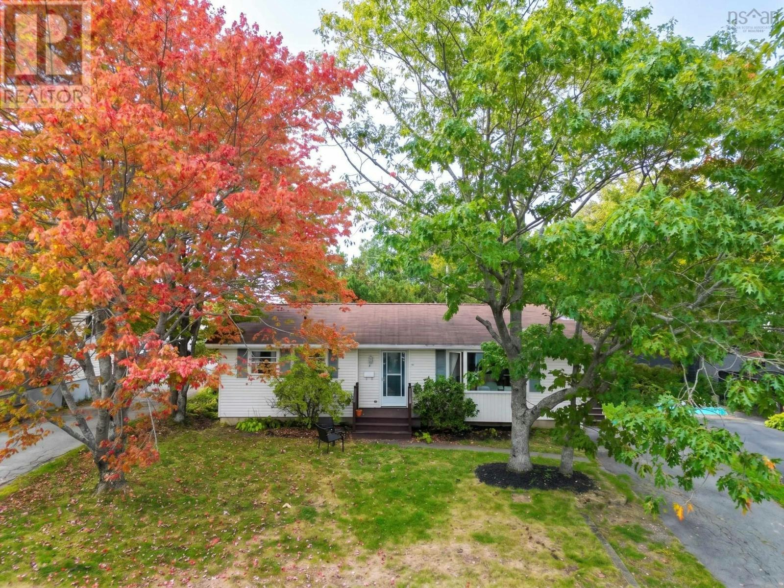 7 Haviland Street, Lower Sackville, NS, B4C 1Y8