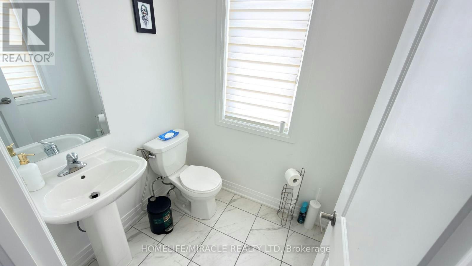 21 Nautical Way, Whitby, ON, L1N 0N2 - 26