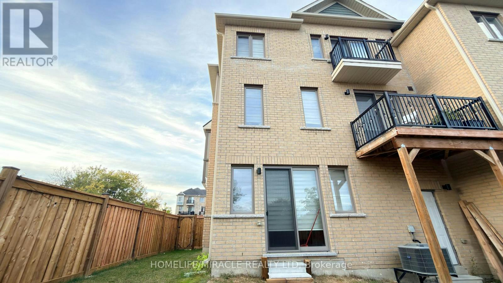 21 Nautical Way, Whitby, ON, L1N 0N2 - 28