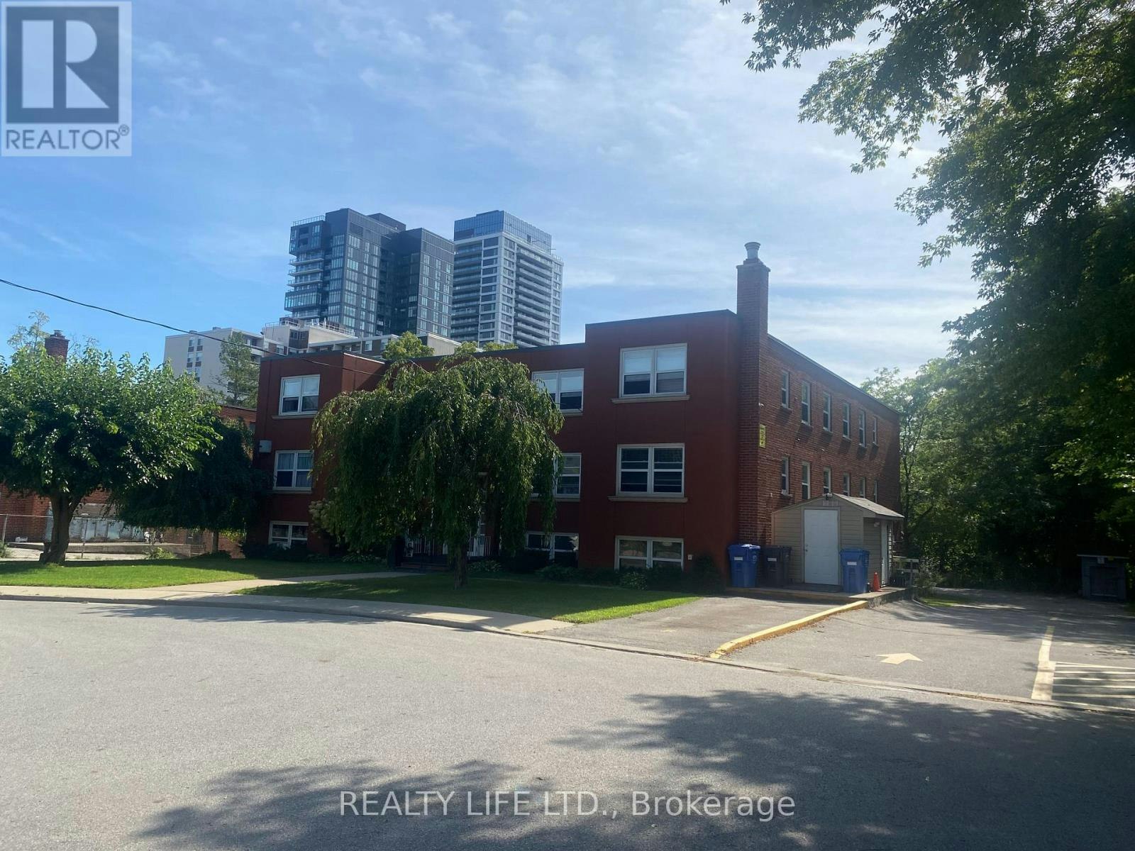 2124 Harris Crescent, Burlington, ON, L7R 1G4