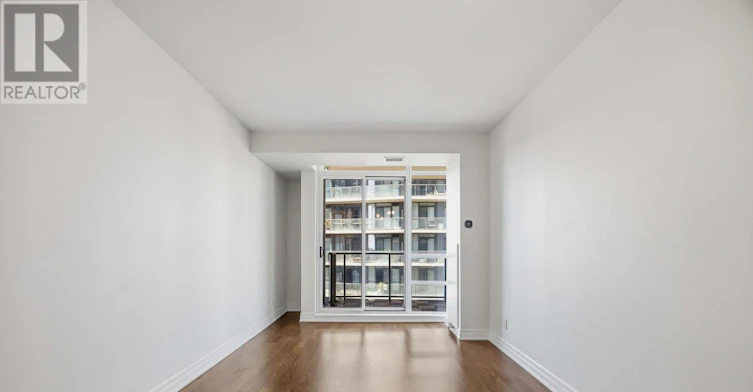 802-500 St Clair Avenue W, Toronto, ON, M6C 1A8 - 8