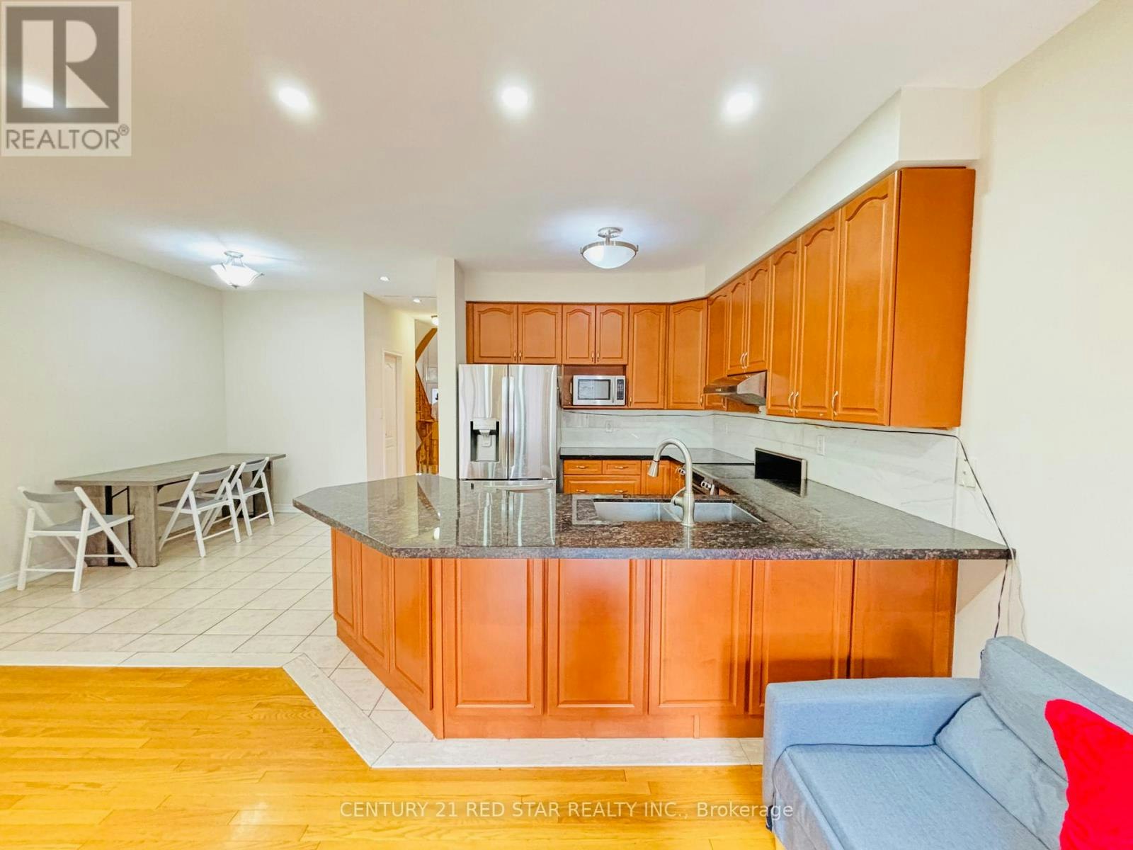 2370 Wasaga Drive, Oakville, ON, L6H 0B7 - 3