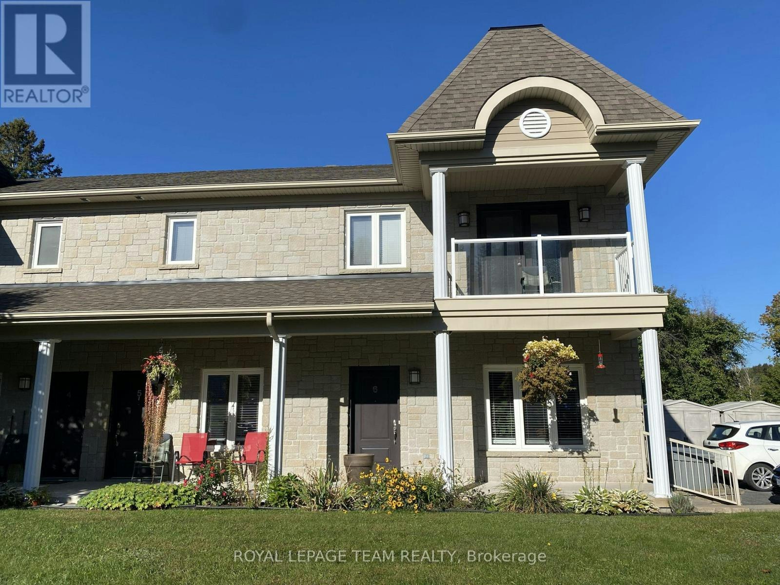 6-94 Bourdeau Boulevard, Limoges, ON, K0A 2M0