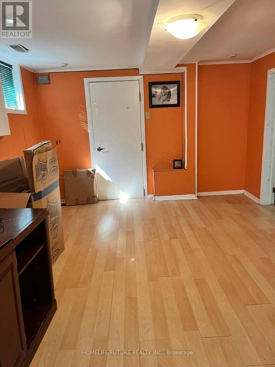 BSMT-229 Flora Drive, Toronto, ON, M1P 1B2 - 7