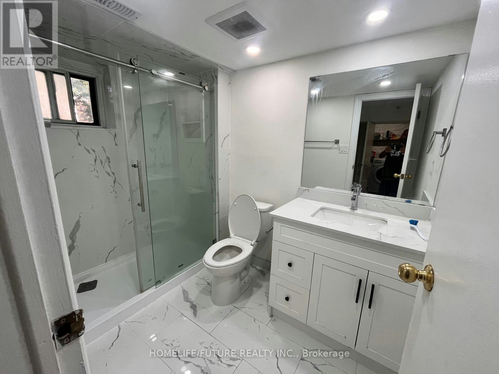 BSMT-229 Flora Drive, Toronto, ON, M1P 1B2 - 8