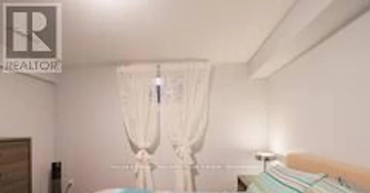 LOWER-81 Erie Street, Toronto, ON, M6L 2R1 - 8
