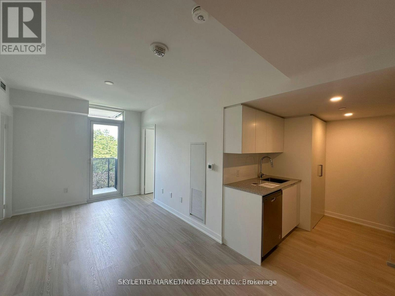 318-500 Wilson Avenue, Toronto, ON, M3H 5Y9 - 6