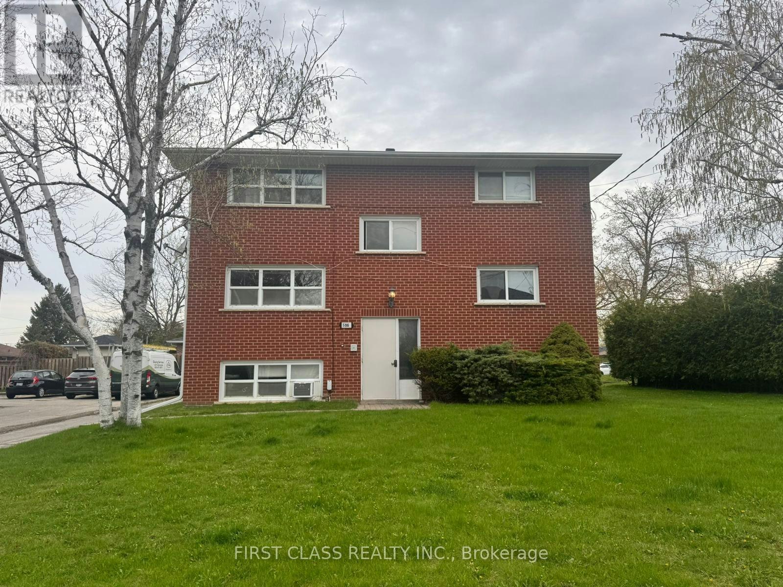 2-596 Digby Avenue, Oshawa, ON, L1G 1W6