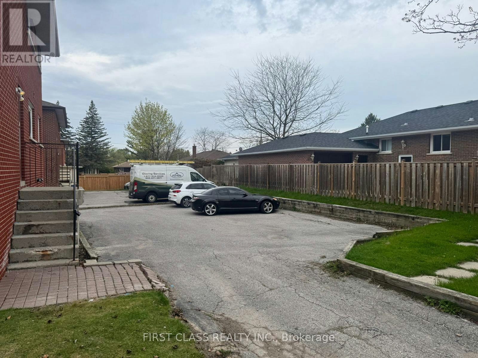2-596 Digby Avenue, Oshawa, ON, L1G 1W6 - 6