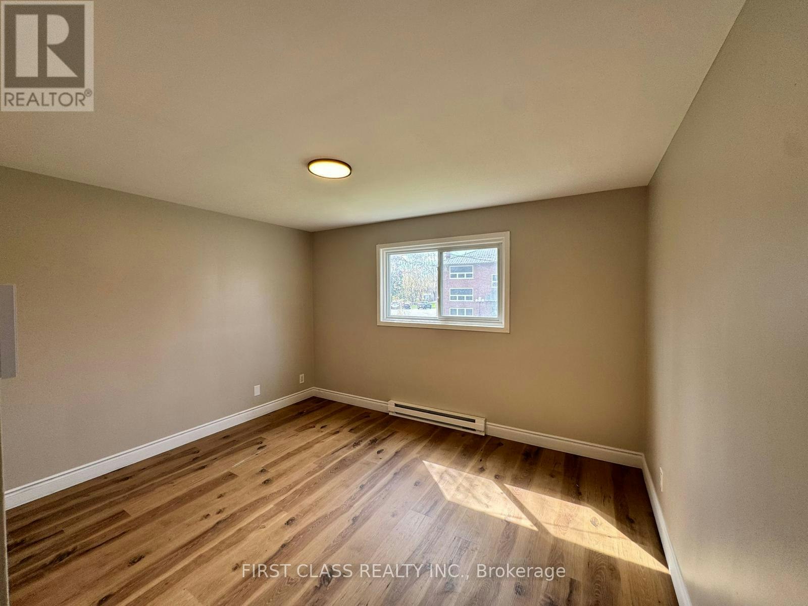2-596 Digby Avenue, Oshawa, ON, L1G 1W6 - 8